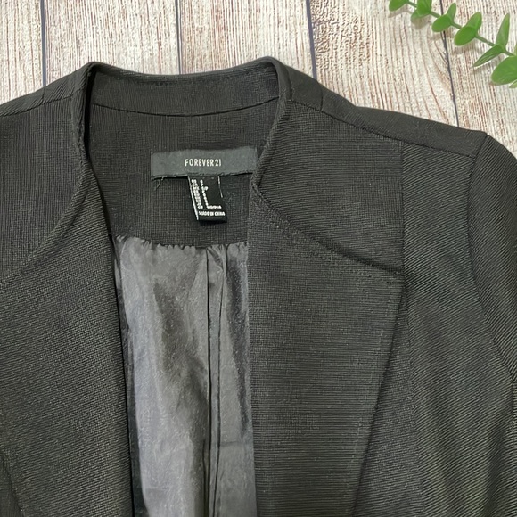 🌸 Clearance! 🌸 Forever21 Black Open Breast Blazer Size S - Picture 5 of 12